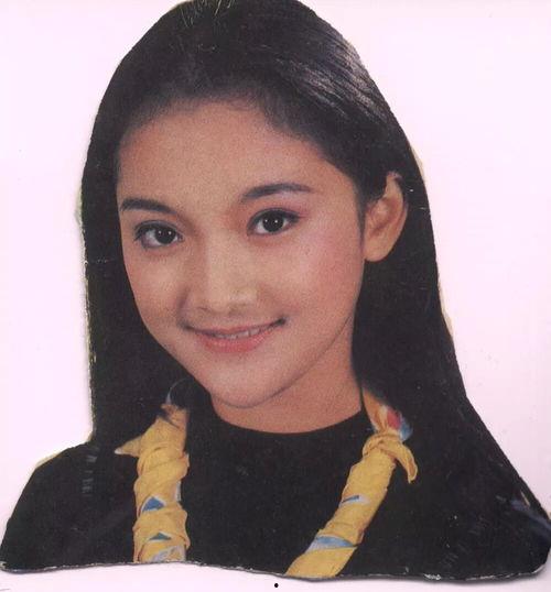 娱乐圈吃瓜小眼睛歌手,揭秘“吃瓜小眼睛歌手”的成名之路